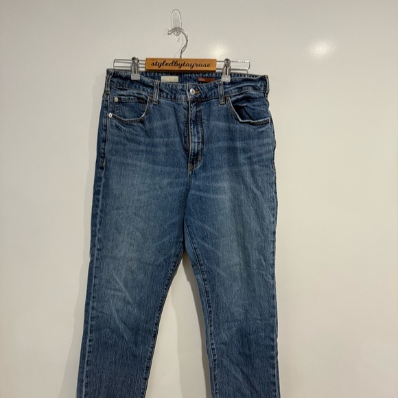 Anthropologie Pilcro High Rise Vintage Straight Jean - Picture 3 of 9